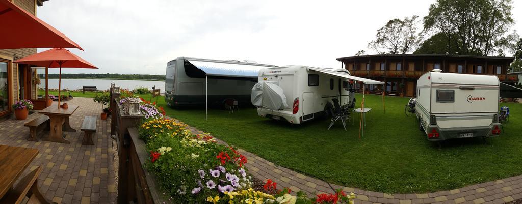 Guest House And Camping Jūrkalne Eksteriør billede